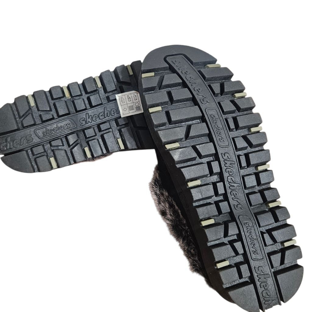 NWOT SKETCHERS Fortress Platform Black Women's Faux Fur Clogs Slip On Sz 6 - Picture 5 of 6